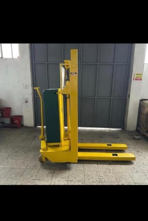 ELEKTRİKLİ İSTİF MAKİNASI FORKLİFT YÜKLEYİCİ