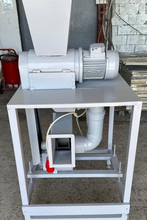 SÜNGER KIRPMA PARÇALAMA MAKİNESİ YASTIK KIRLENT 