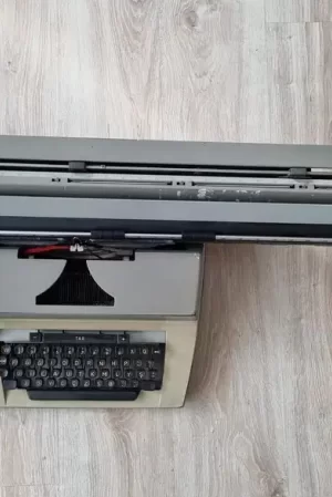 TRİUMPH KLASİK DAKTİLO  