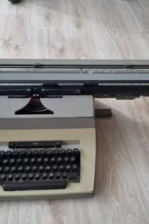 TRİUMPH KLASİK DAKTİLO  